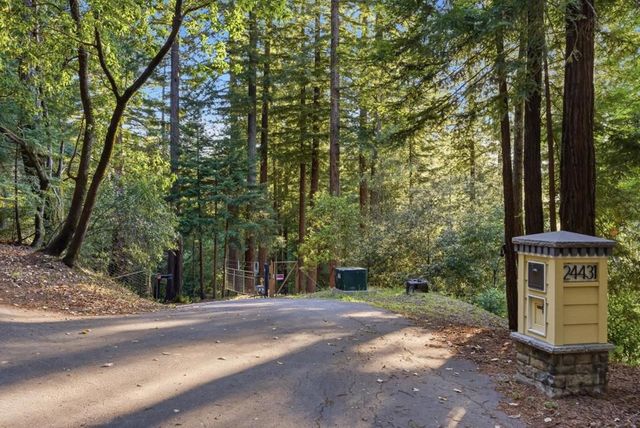 24431 Soquel San Jose Road, Los Gatos, CA 95033
