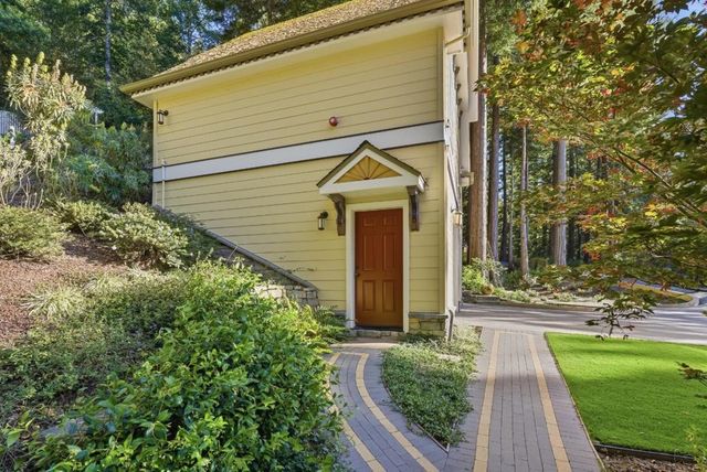 24431 Soquel San Jose Road, Los Gatos, CA 95033