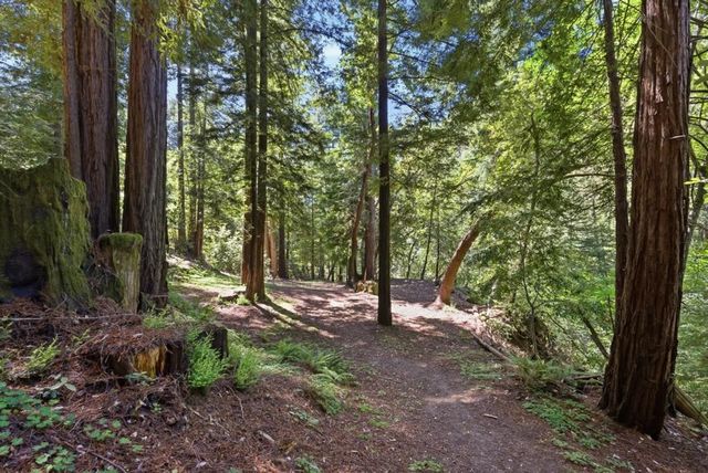 24431 Soquel San Jose Road, Los Gatos, CA 95033