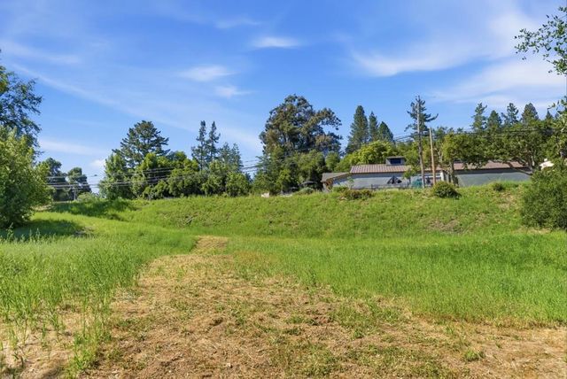 24431 Soquel San Jose Road, Los Gatos, CA 95033