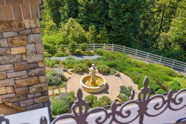24431 Soquel San Jose Road, Los Gatos, CA 95033