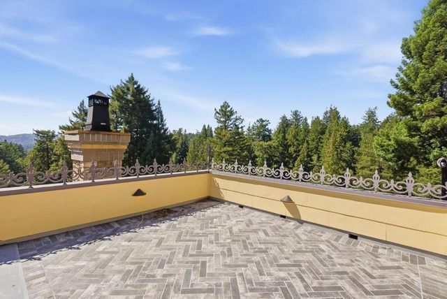 24431 Soquel San Jose Road, Los Gatos, CA 95033