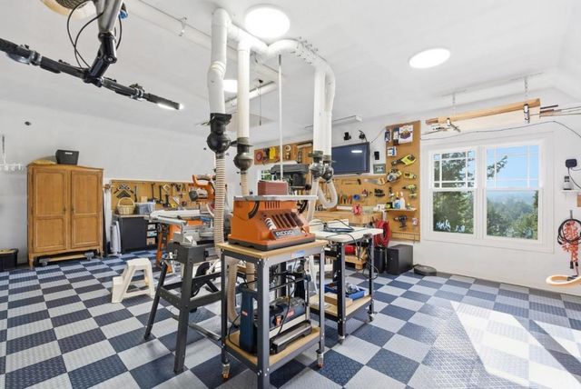 24431 Soquel San Jose Road, Los Gatos, CA 95033