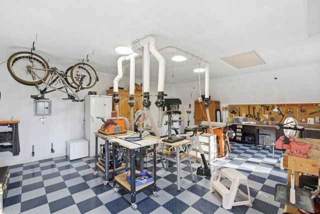 24431 Soquel San Jose Road, Los Gatos, CA 95033