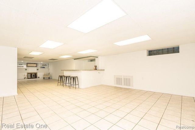 1430 Stockport Drive, Rochester Hills, MI 48309
