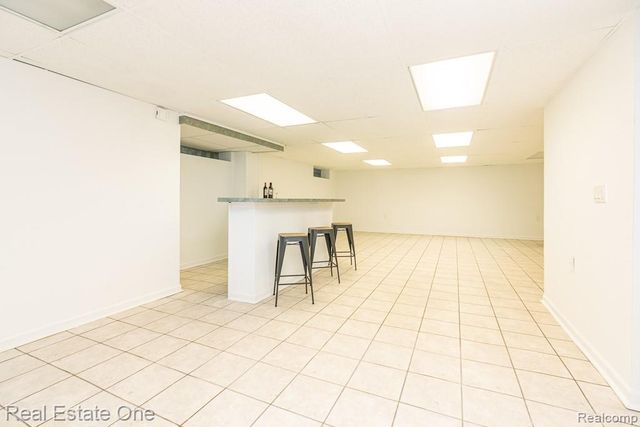 1430 Stockport Drive, Rochester Hills, MI 48309