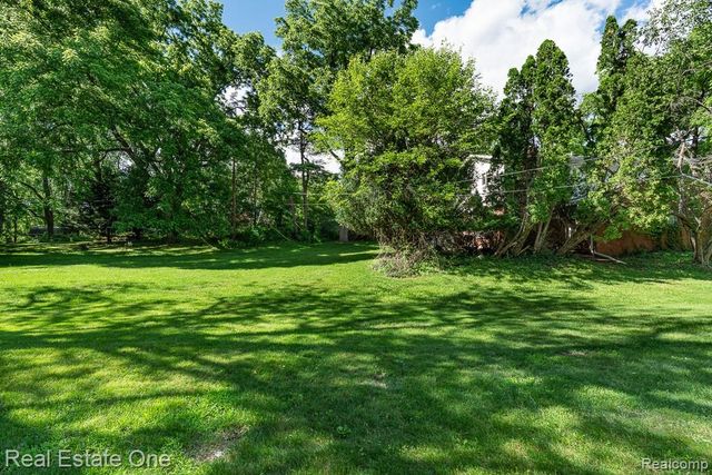 1430 Stockport Drive, Rochester Hills, MI 48309