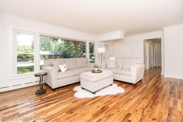 1430 Stockport Drive, Rochester Hills, MI 48309