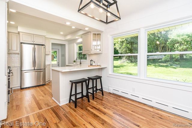 1430 Stockport Drive, Rochester Hills, MI 48309