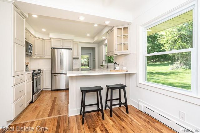 1430 Stockport Drive, Rochester Hills, MI 48309