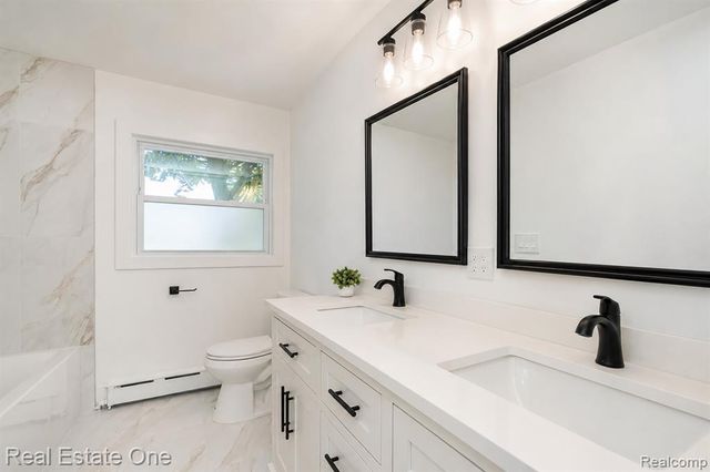 1430 Stockport Drive, Rochester Hills, MI 48309