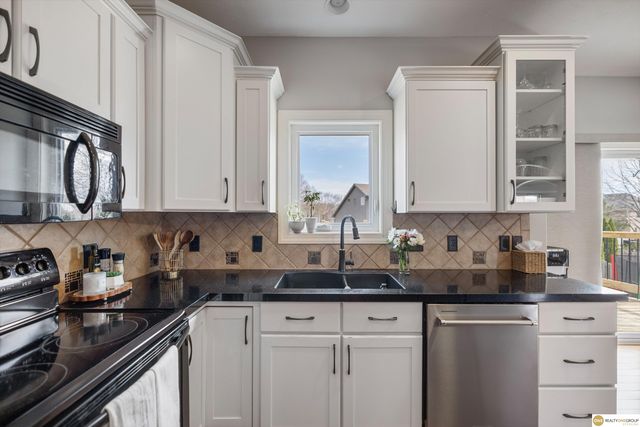 6527 S 176 Street, Omaha, NE 68135