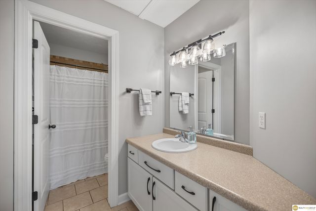 6527 S 176 Street, Omaha, NE 68135