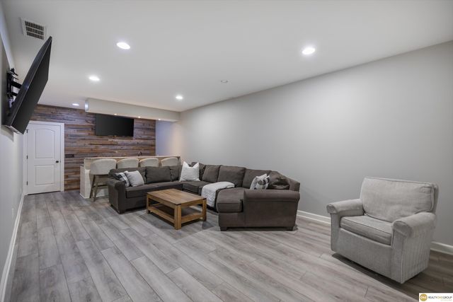 6527 S 176 Street, Omaha, NE 68135