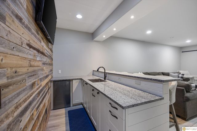 6527 S 176 Street, Omaha, NE 68135