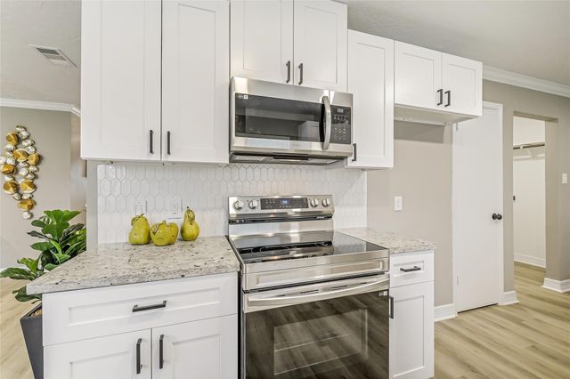 8333 Lanham Lane, Houston, TX 77075