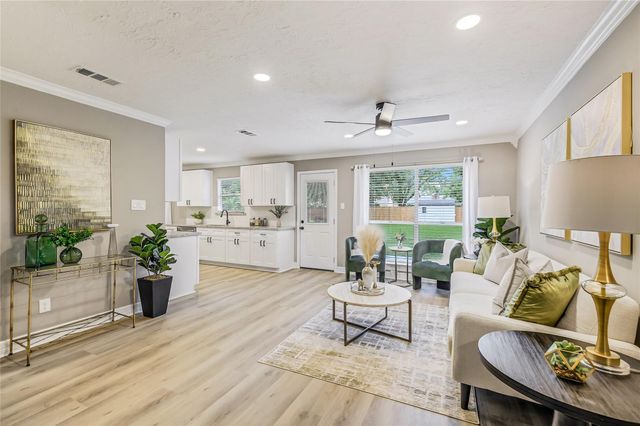 8333 Lanham Lane, Houston, TX 77075
