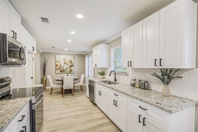 8333 Lanham Lane, Houston, TX 77075