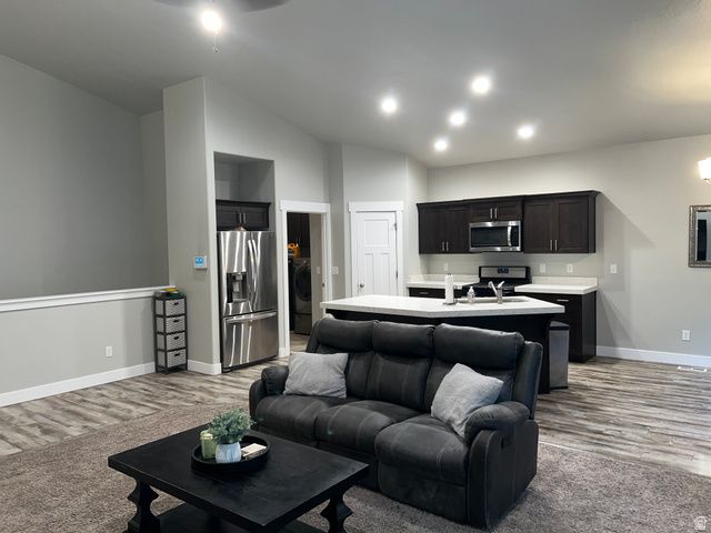 762 N WHITE HORSE DR, Spanish Fork, UT 84660