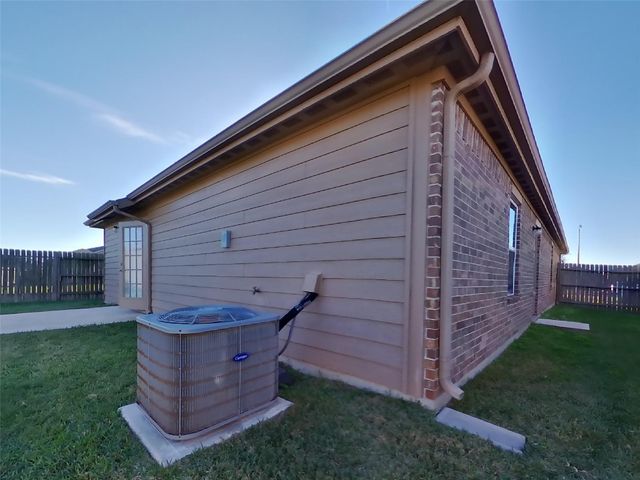 2322 Oyster Bay Avenue, Texas City, TX 77568