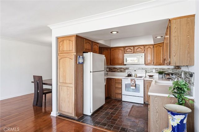 383 Bay Shore Avenue 307, Long Beach, CA 90803