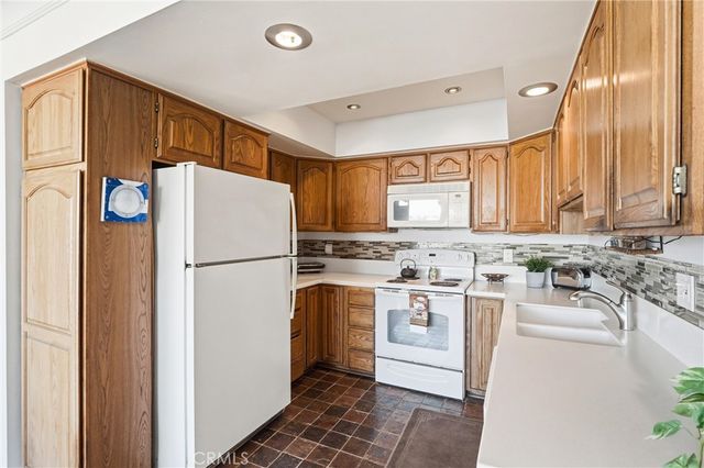 383 Bay Shore Avenue 307, Long Beach, CA 90803