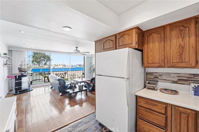 383 Bay Shore Avenue 307, Long Beach, CA 90803