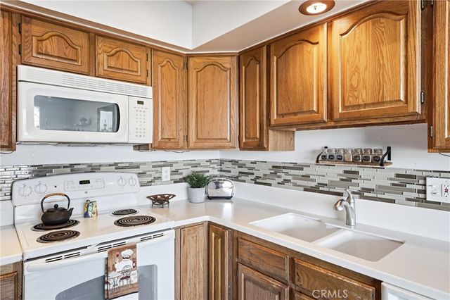 383 Bay Shore Avenue 307, Long Beach, CA 90803