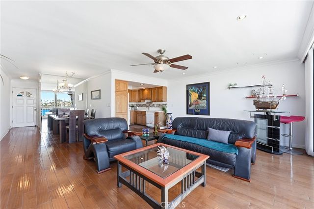 383 Bay Shore Avenue 307, Long Beach, CA 90803