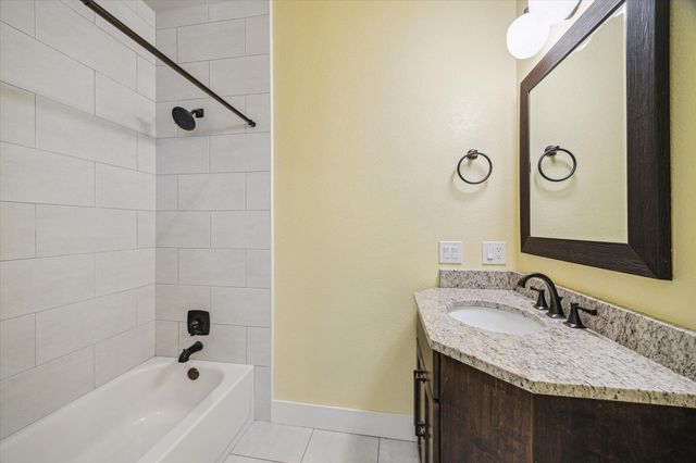 1509 Hill Top DR, Granite Shoals, TX 78654