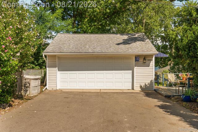 5958 Bullard Road, Hartland Township, MI 48430
