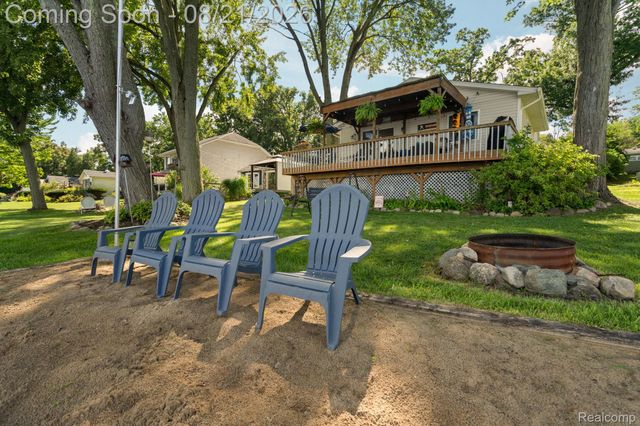 5958 Bullard Road, Hartland Township, MI 48430