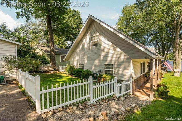 5958 Bullard Road, Hartland Township, MI 48430
