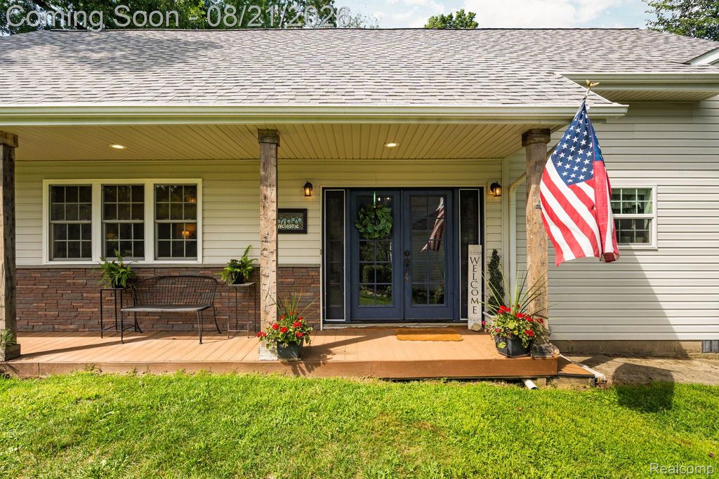 5958 Bullard Road, Hartland Township, MI 48430