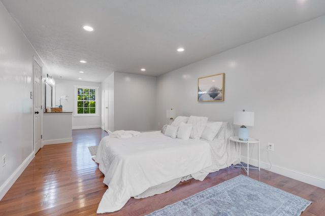 12306 STREAMVALE CIR, Herndon, VA 20170