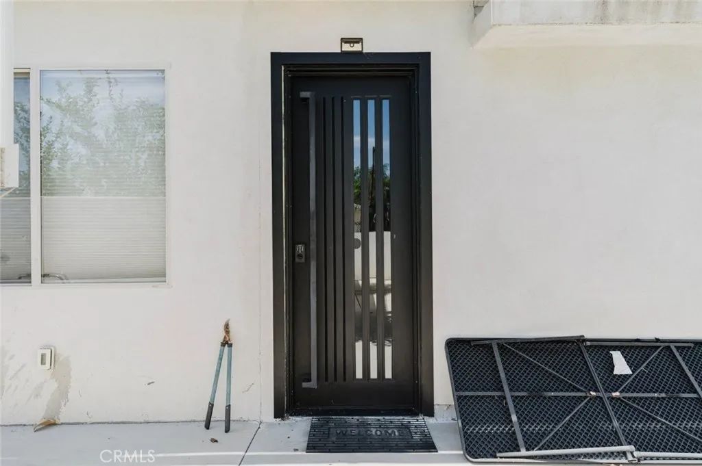 7347 Jamieson Avenue, Reseda, CA 91335