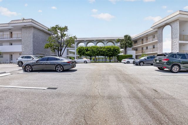 5501 NW 2nd Ave 106, Boca Raton, FL 33487