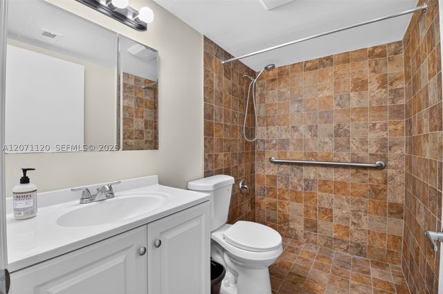 5501 NW 2nd Ave 106, Boca Raton, FL 33487