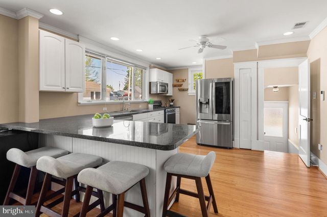 201 3RD AVE, Newtown Square, PA 19073