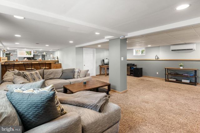 201 3RD AVE, Newtown Square, PA 19073