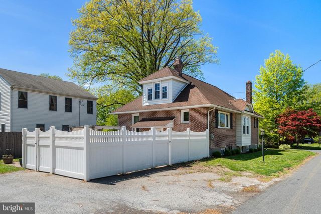201 3RD AVE, Newtown Square, PA 19073
