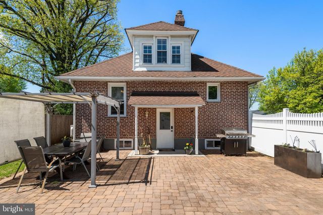 201 3RD AVE, Newtown Square, PA 19073
