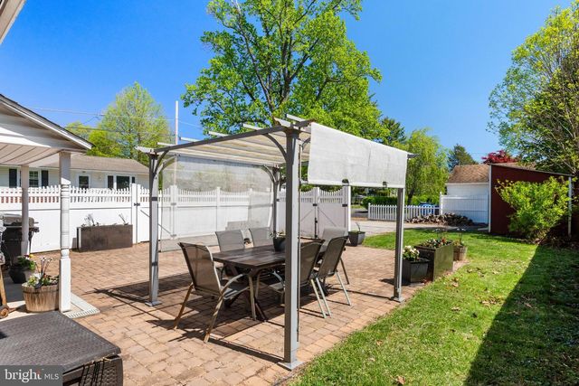 201 3RD AVE, Newtown Square, PA 19073