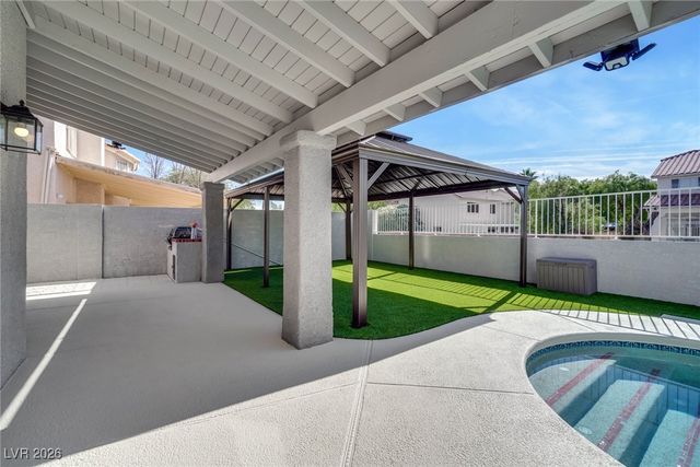 9651 Stoney Creek Drive, Las Vegas, NV 89117