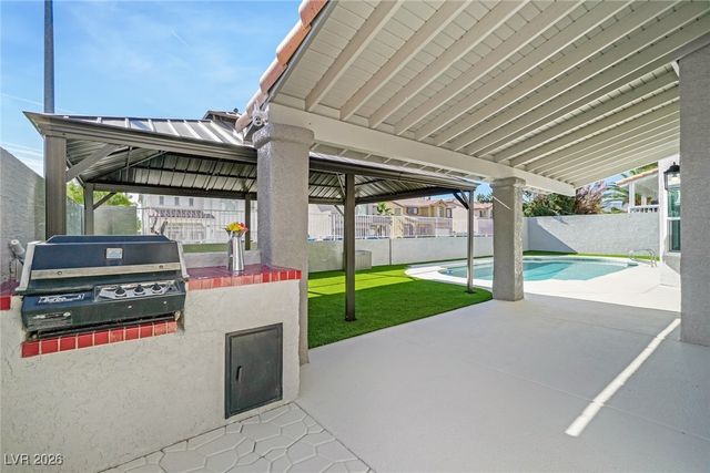 9651 Stoney Creek Drive, Las Vegas, NV 89117