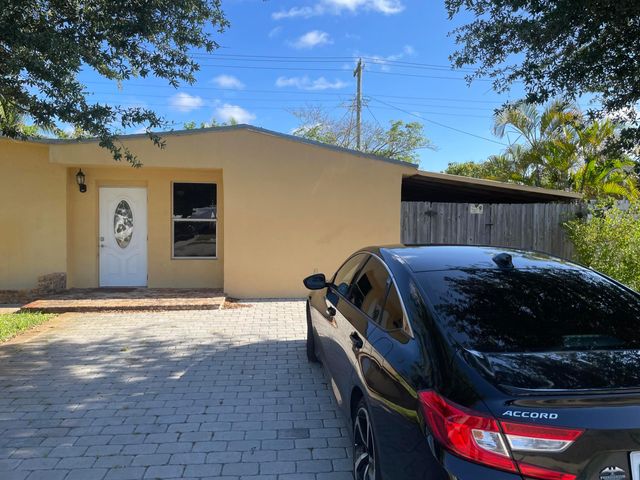 265 NE 46th Street, Deerfield Beach, FL 33064