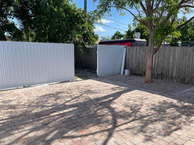 265 NE 46th Street, Deerfield Beach, FL 33064