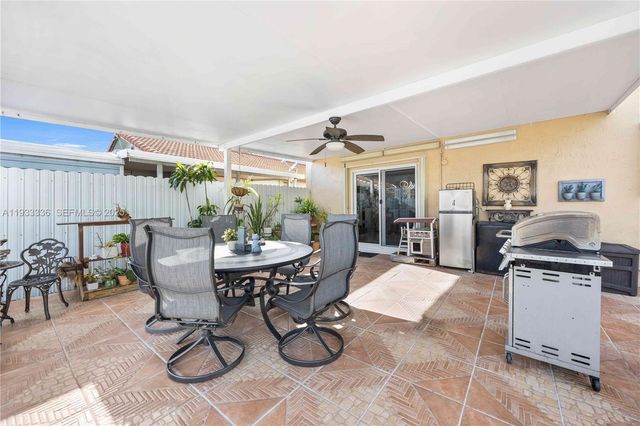 3502 W 72nd St, Hialeah, FL 33018