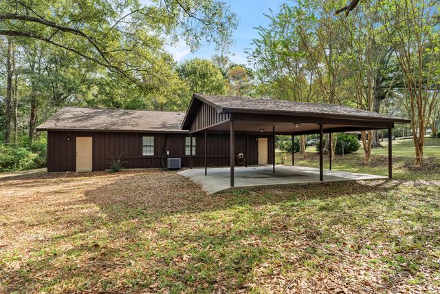 605 9th St., Purvis, MS 39475