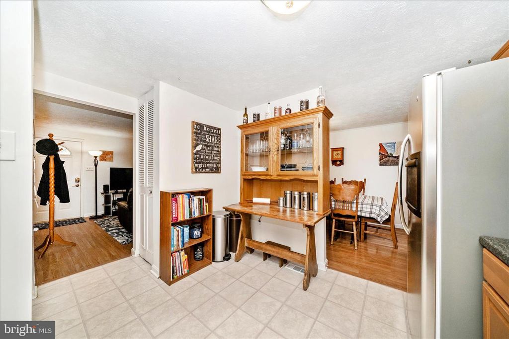 Image 16 of property listing at 212 WINTERGREEN LN, Brunswick, MD 21716